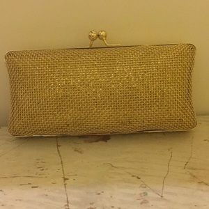 A gold purse thing